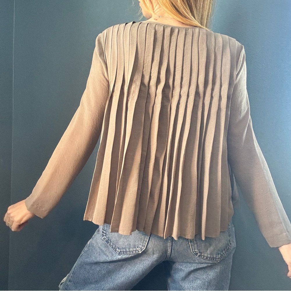 Zara Taupe Pleated Zip Front lightweight swing jacket size Medium - Picture 4 of 8